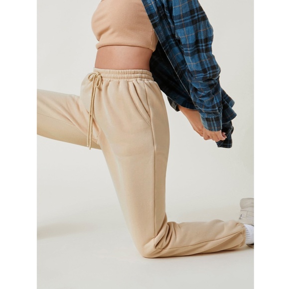 Beige Fleece Joggers Drawstring and Pockets - Picture 4 of 8